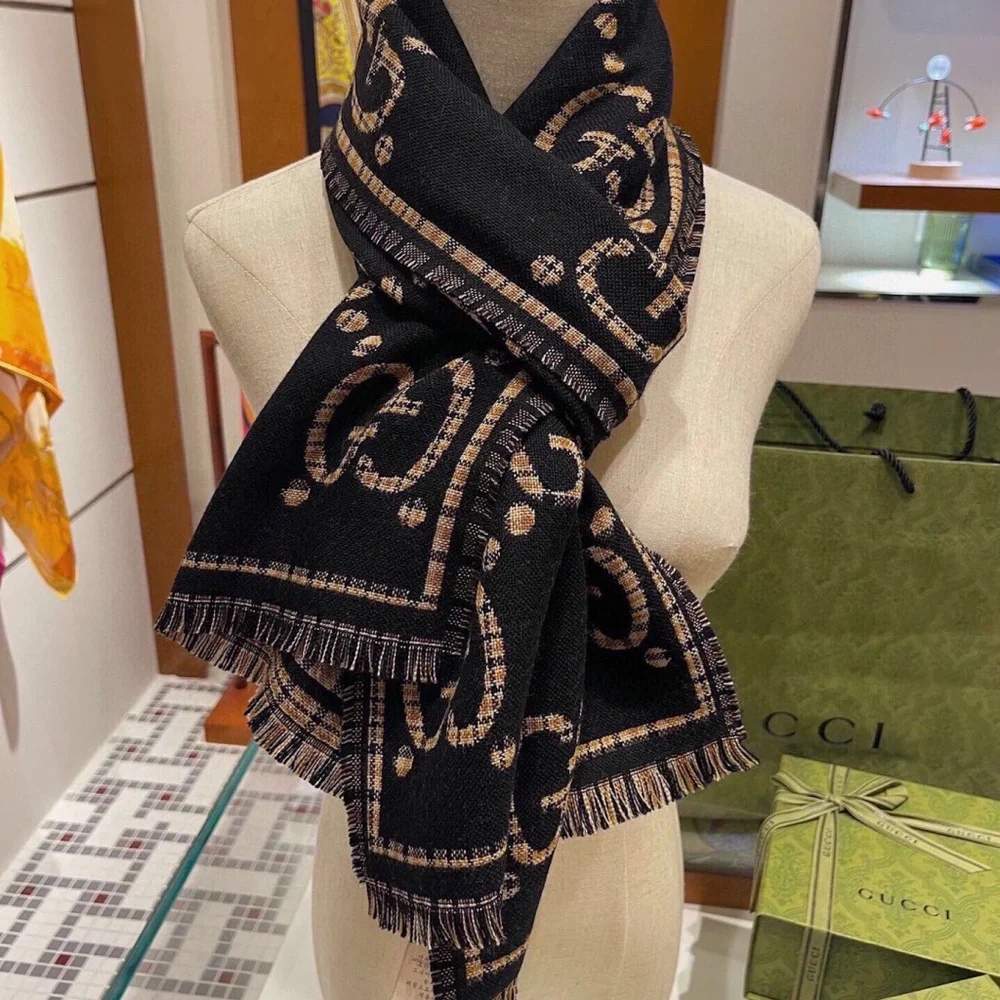 Gucci Black & Beige Designer-Style Jacquard Scarf